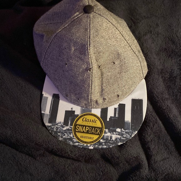 Snap Hat - Picture 1 of 2